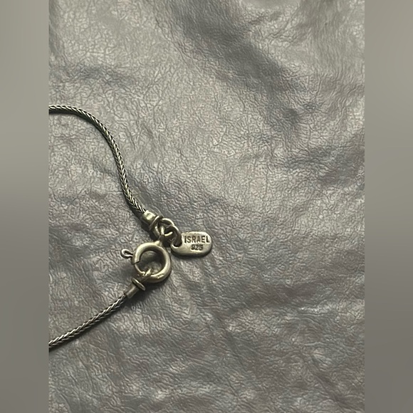 AUTHENTIC OR PAZ ( signed B )
Slightly oxidized sterling silver pendant. - Picture 11 of 12